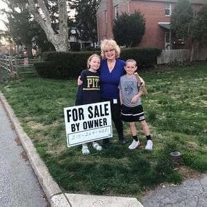 Meet your Posher, Nancy